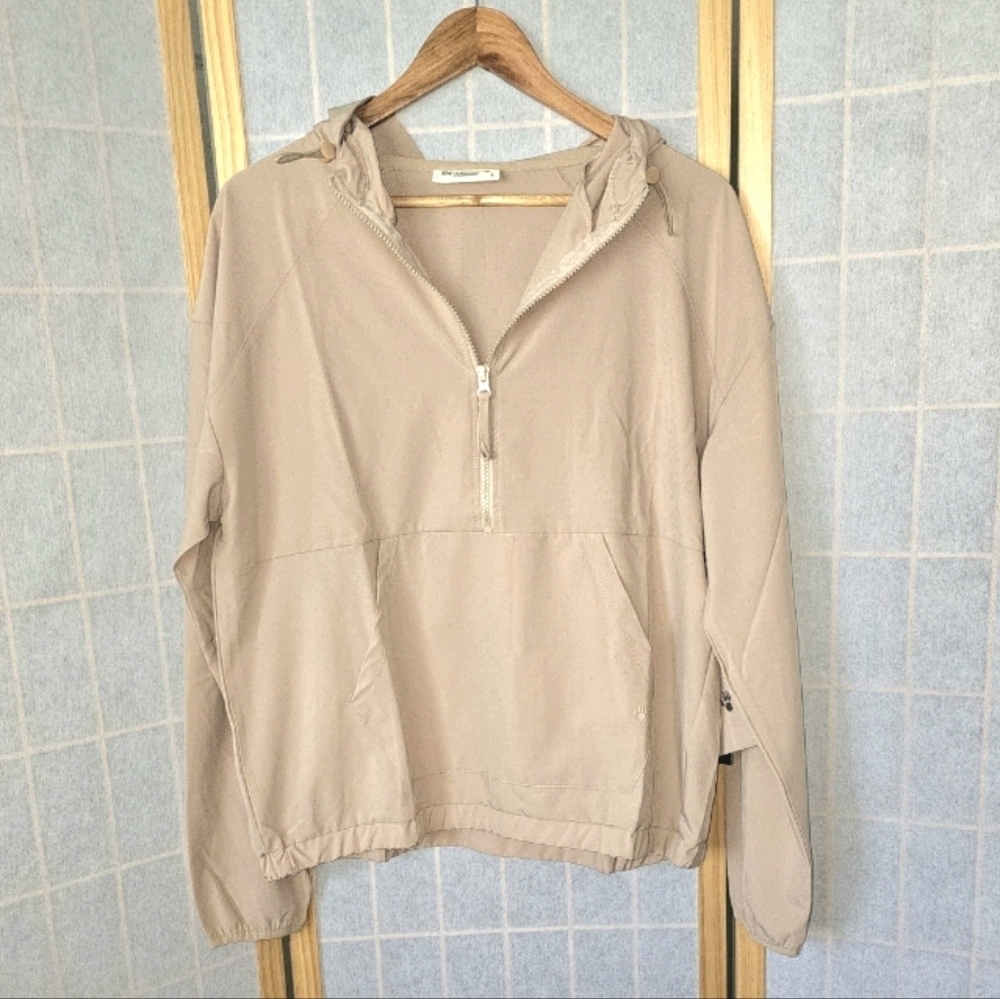 Quarter Zip Pull Over Lightweight Jacket